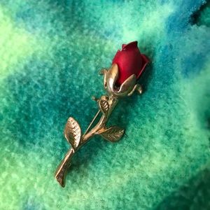 Vintage “The bachelors Rose” pin in gold and Red